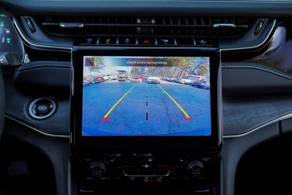 Used 2023 Jeep Grand Cherokee 4WD 4xe image 29