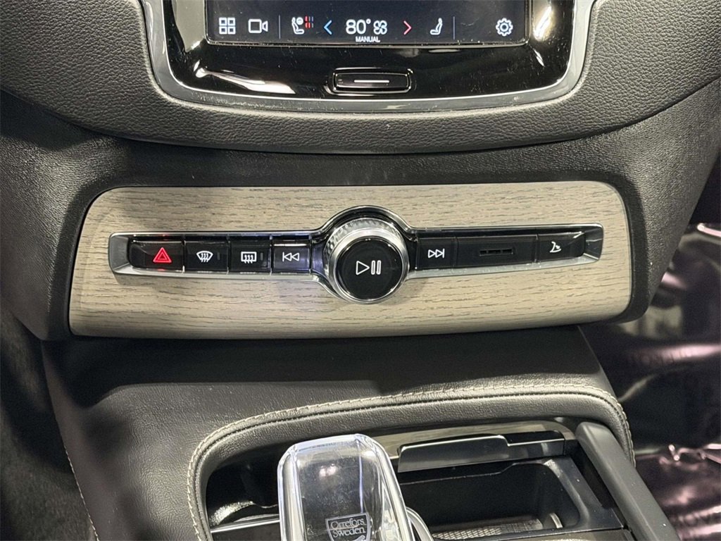 Used 2025 Volvo XC90 T8 Ultra image 18