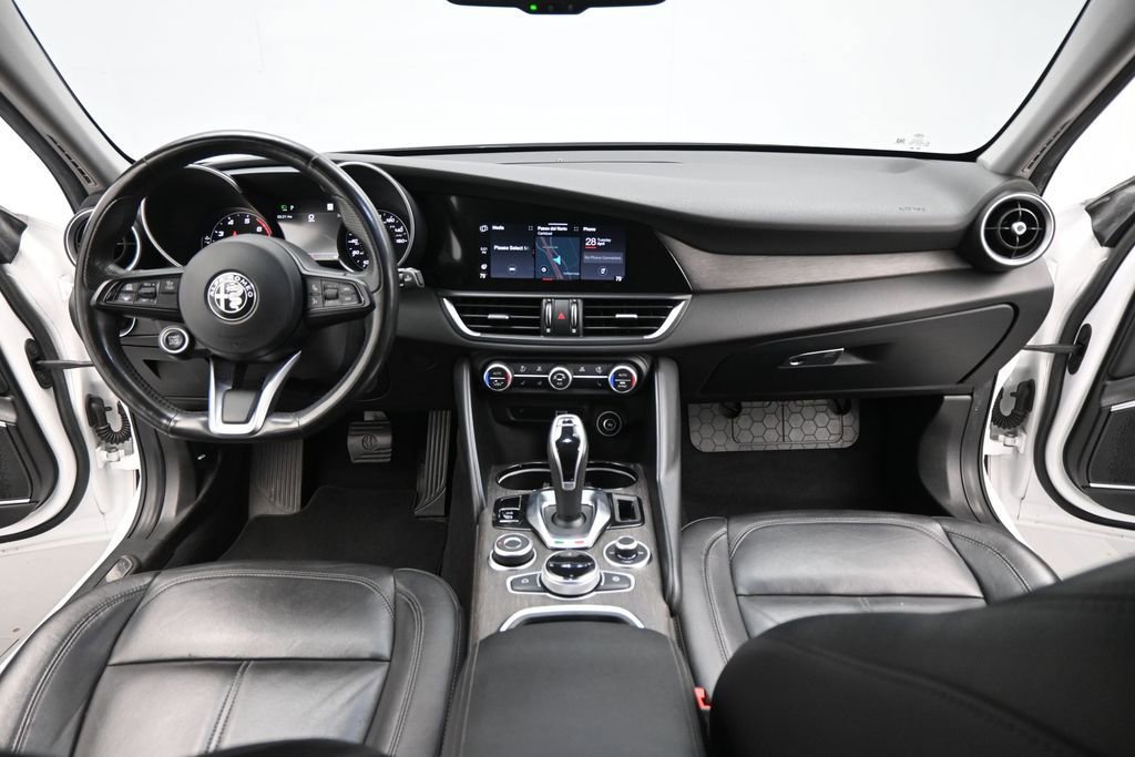 Used 2021 Alfa Romeo Giulia Ti w/ Nero Edizione RWD image 18