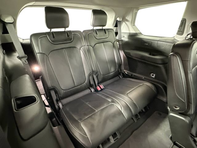 Used 2022 Jeep Grand Cherokee L Limited w/ Black Appearance Package image 29