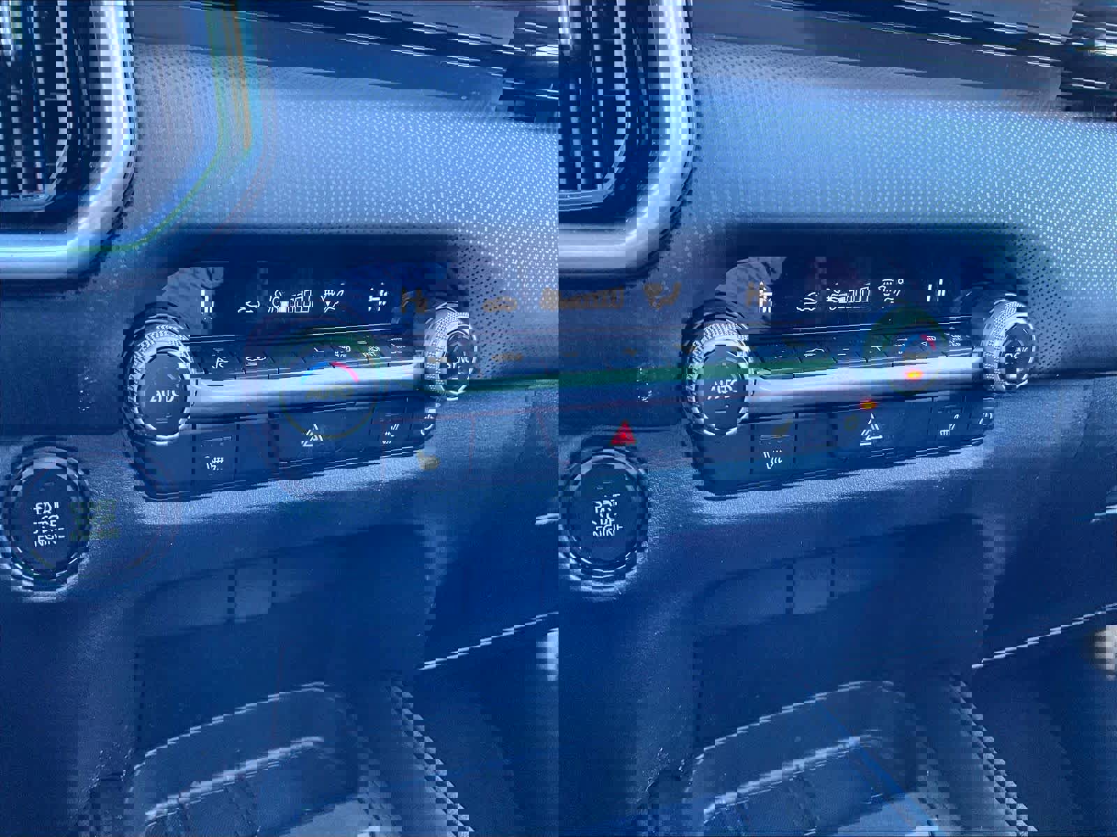 Used 2025 MAZDA CX-50 AWD 2.5 S w/ Premium Package image 26