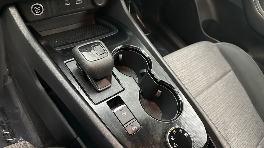 Certified 2023 Nissan Rogue SV image 12