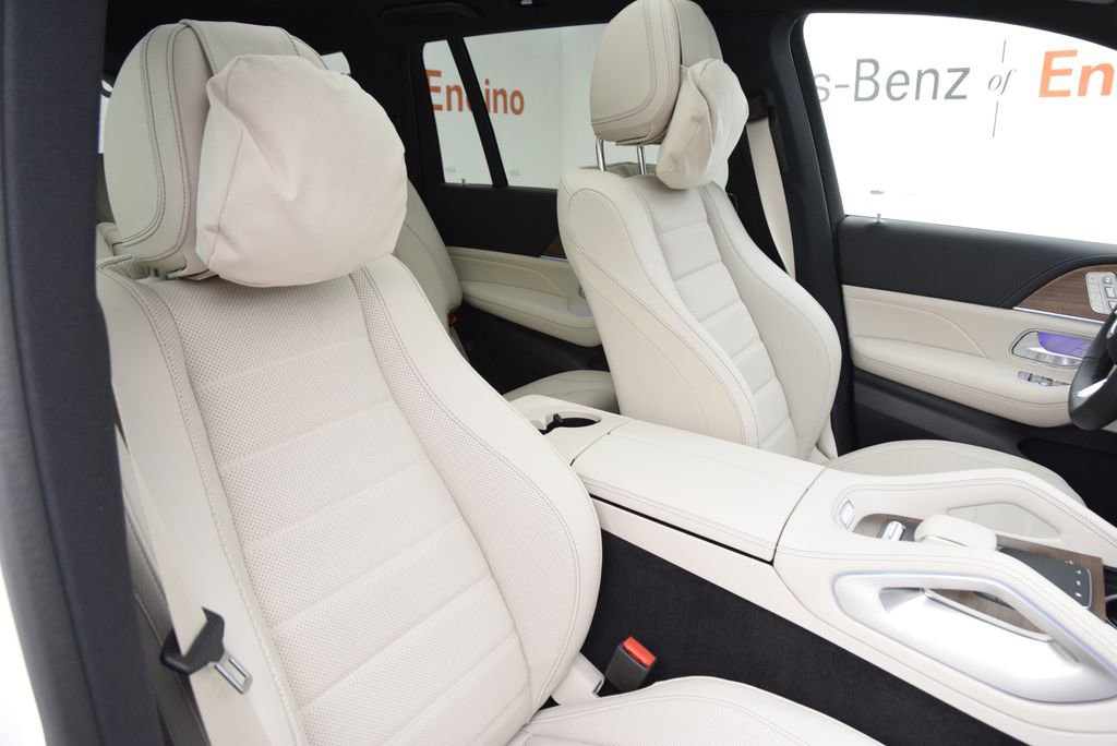 New 2025 Mercedes-Benz GLS 580 4MATIC image 16