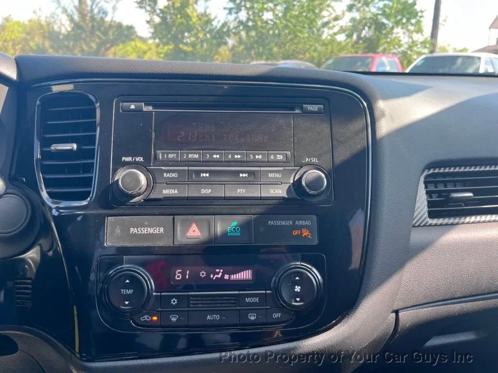 Used 2014 Mitsubishi Outlander ES FWD image 19