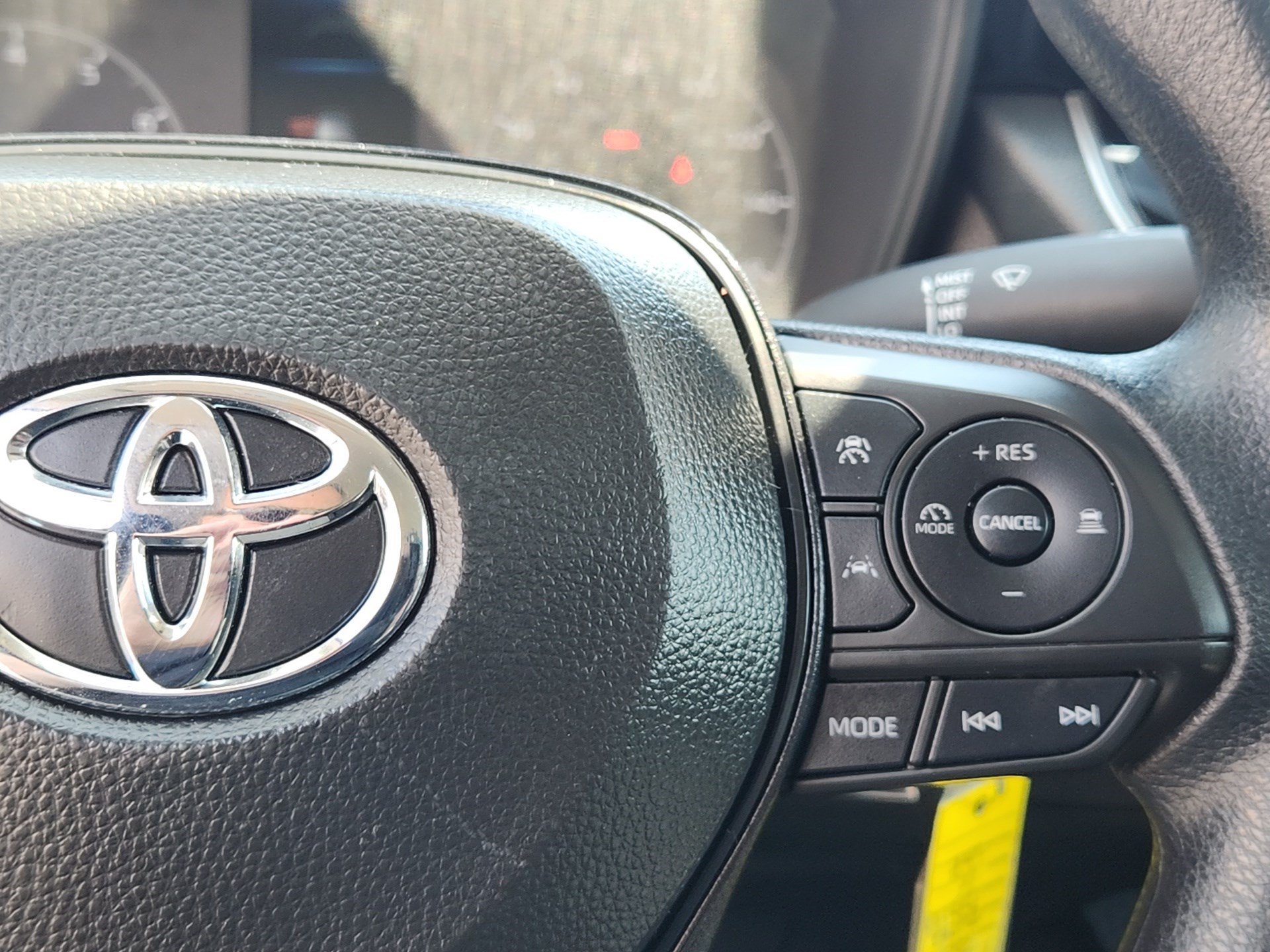 Certified 2025 Toyota Corolla LE FWD image 17