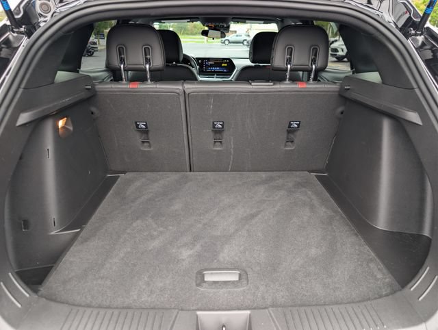 Used 2024 Chevrolet Trax RS w/ Sunroof Package FWD image 19