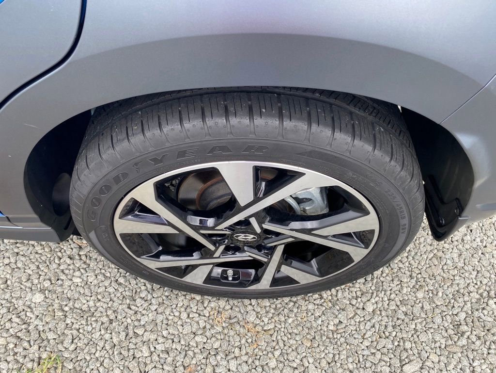 Used 2022 Hyundai Kona Limited image 26