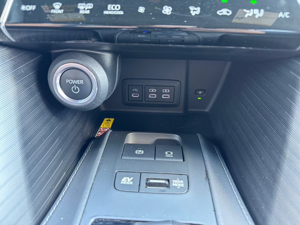 Certified 2023 Toyota Venza Nightshade AWD/4WD image 24