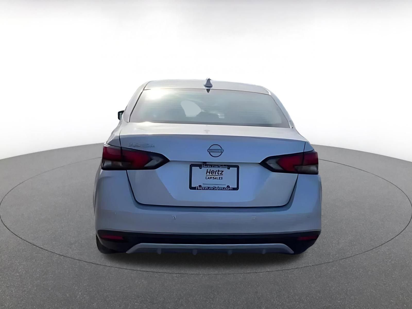 Used 2025 Nissan Versa SV image 12