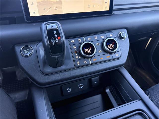 Used 2023 Land Rover Defender 110 X-Dynamic SE image 22