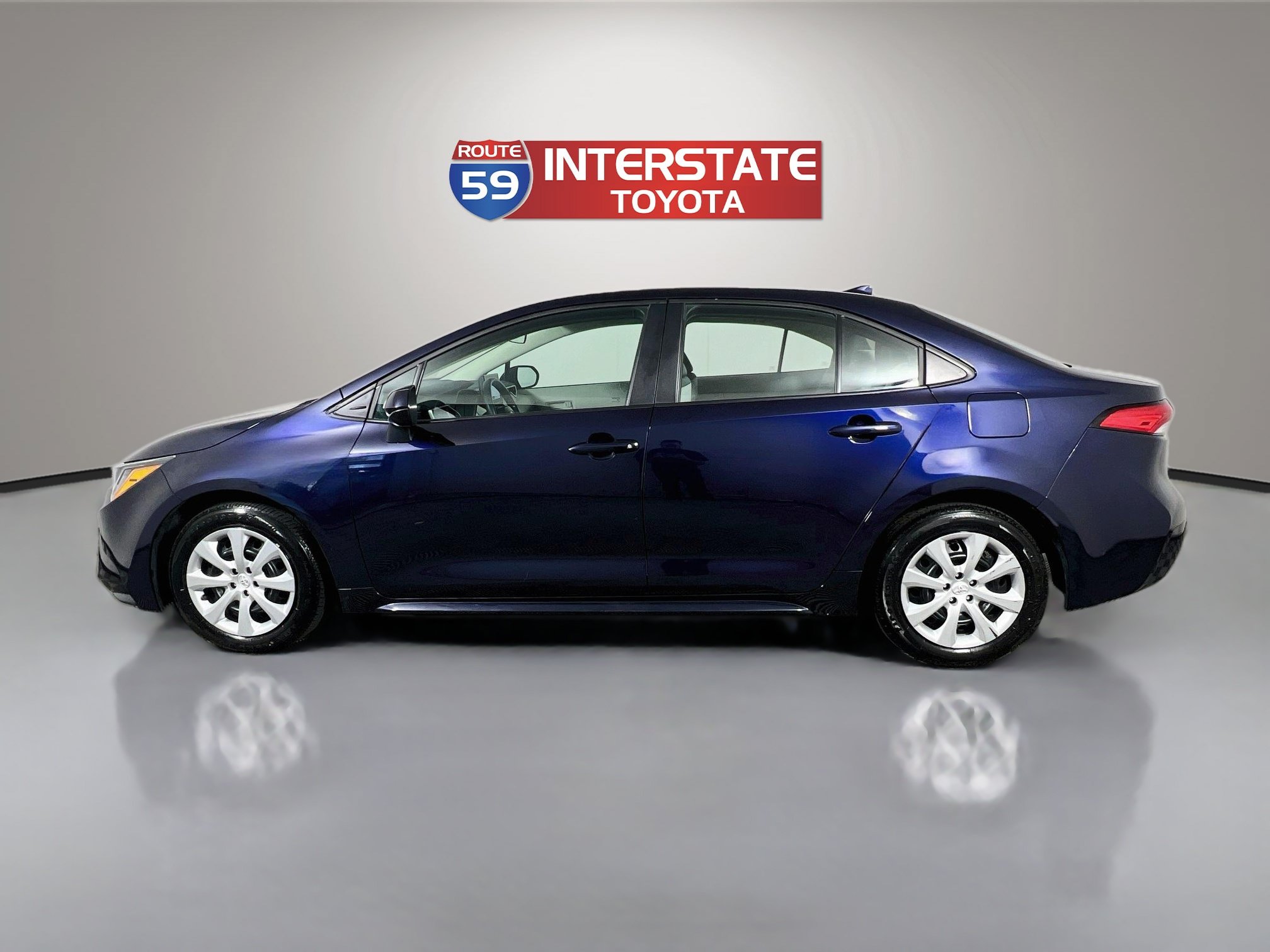 Certified 2025 Toyota Corolla LE FWD image 4