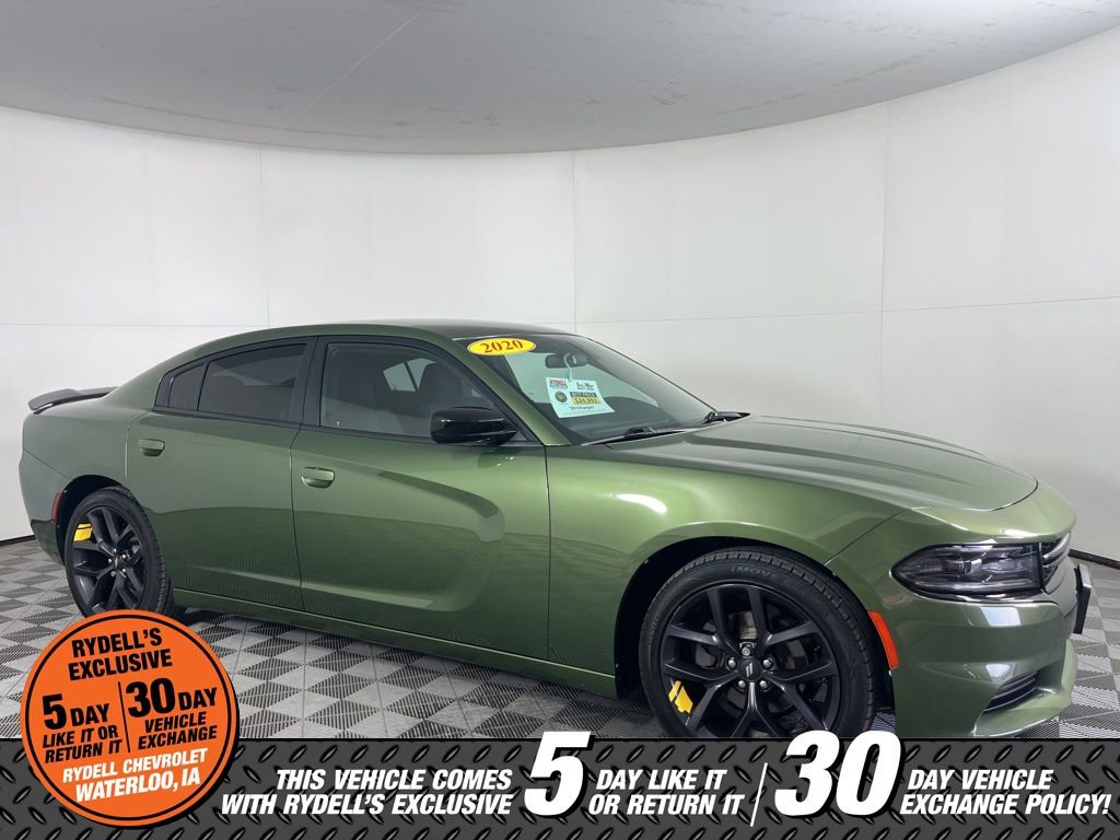 Used 2020 Dodge Charger SXT w/ Blacktop Package image 2