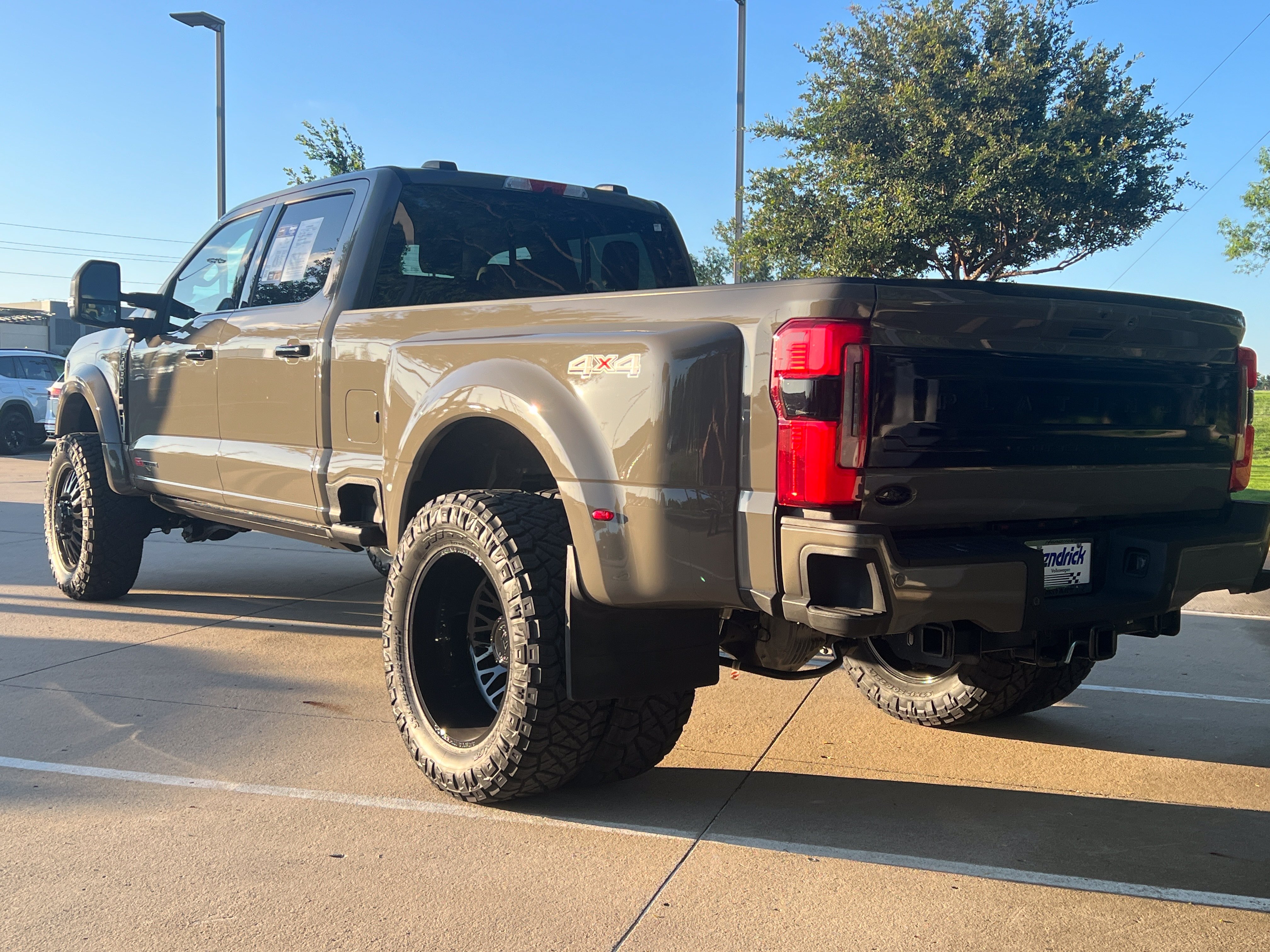 Used 2026 Ford F450 Platinum w/ Platinum Plus Package AWD/4WD image 8