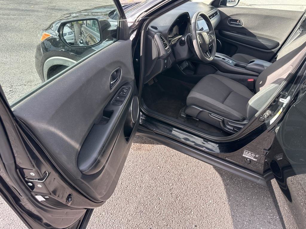 Used 2021 Honda HR-V EX image 9