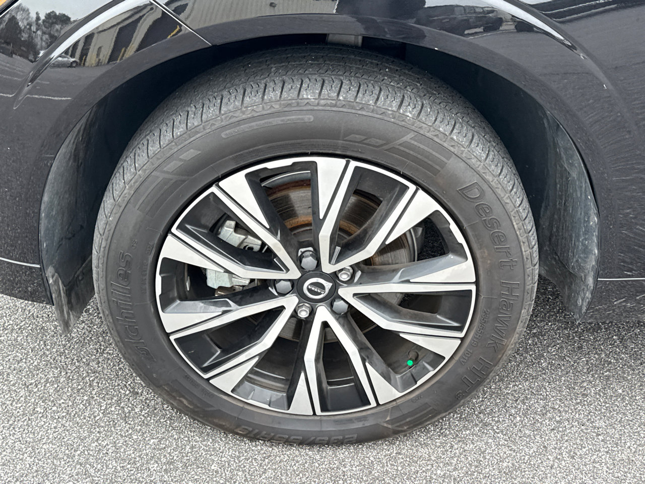 Used 2024 Volvo XC60 B5 Core image 11