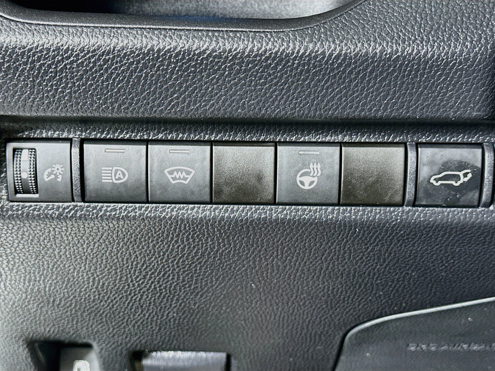 Used 2023 Toyota RAV4 XSE w/ XSE Grade Weather Package AWD/4WD image 17
