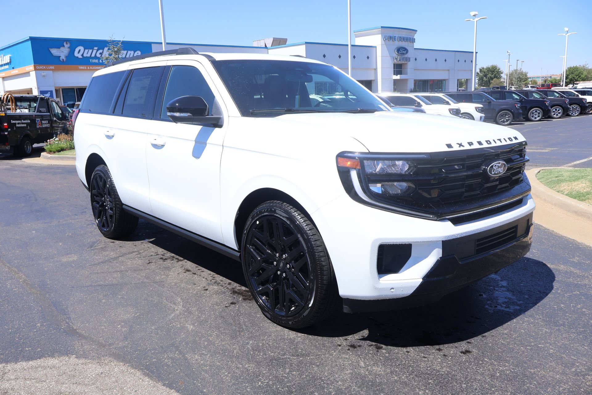 New 2027 Ford Expedition Platinum w/ Stealth Performance Package AWD/4WD video 1