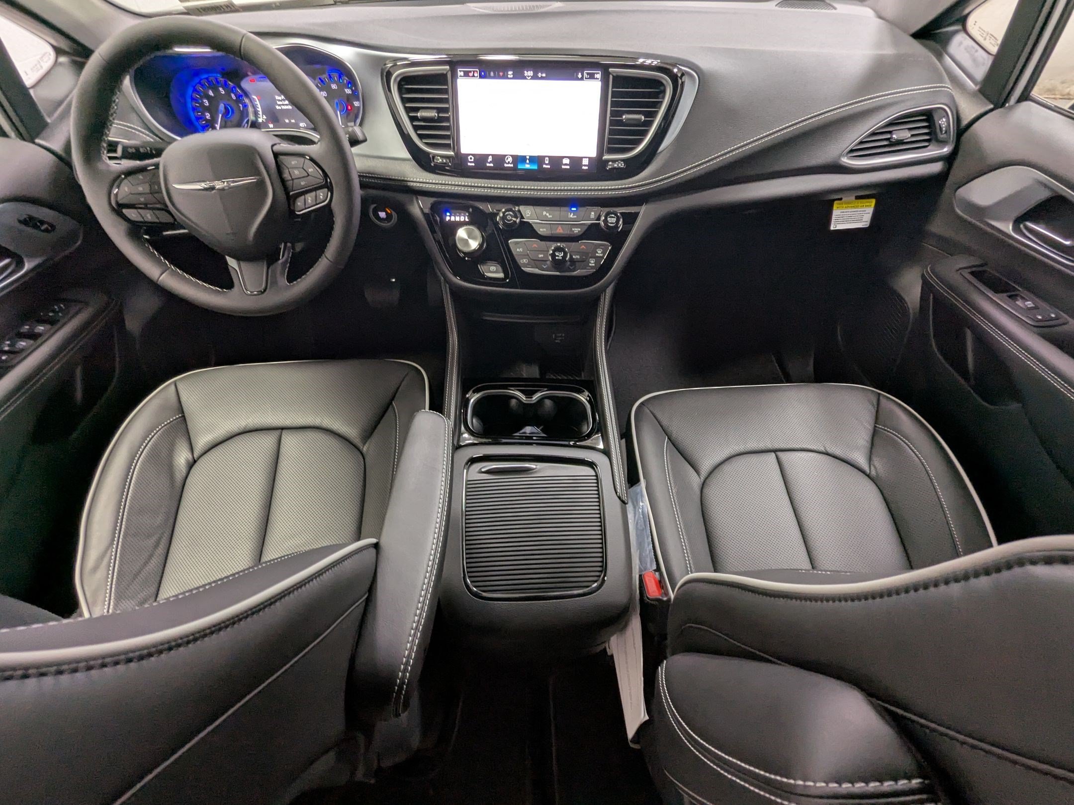 New 2026 Chrysler Pacifica Limited w/ S Appearance Package AWD/4WD image 17