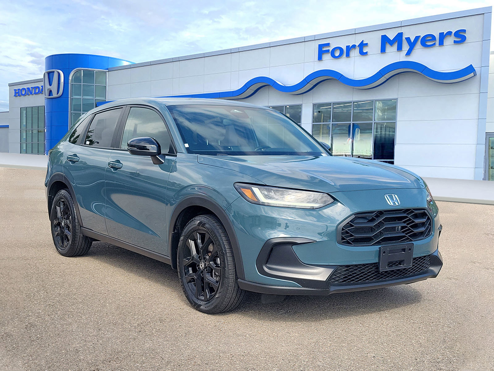 Used 2024 Honda HR-V Sport image 1