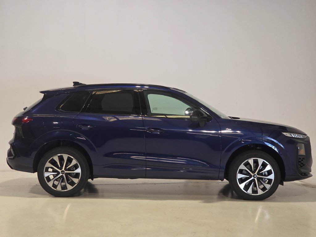 New 2026 Audi Q3 quattro 2.0T AWD/4WD image 4
