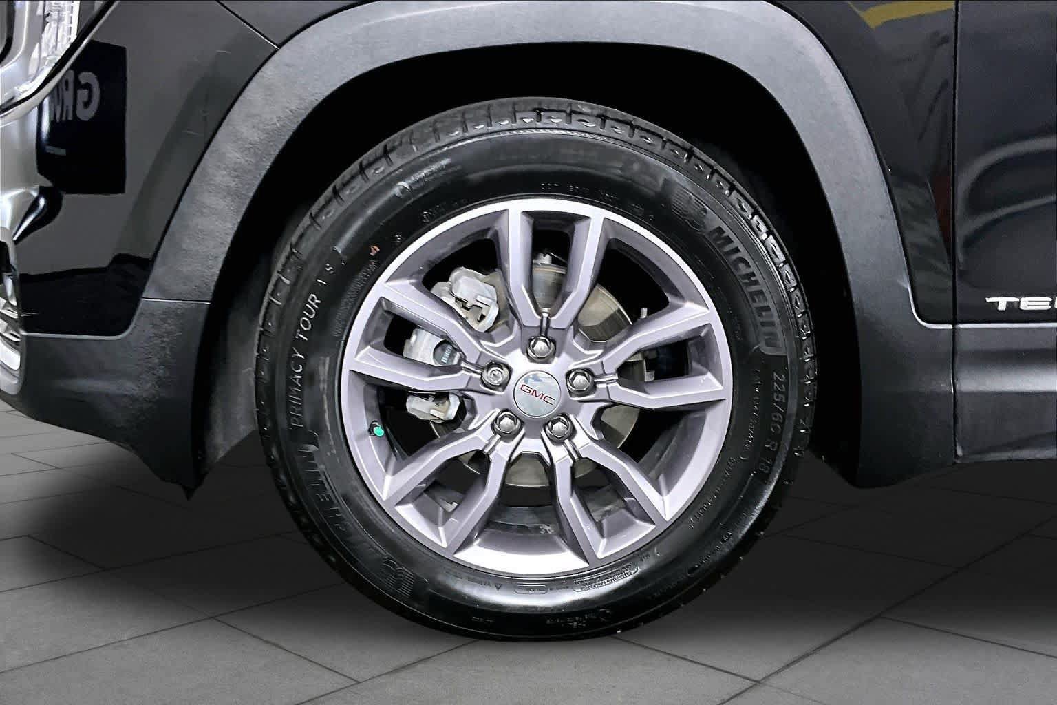 Certified 2024 GMC Terrain SLT FWD image 11