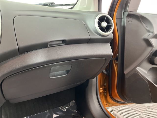Used 2017 Chevrolet Sonic LT w/ Fun and Sun Package image 36