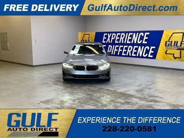Used 2023 BMW 530e w/ Premium Package RWD image 3