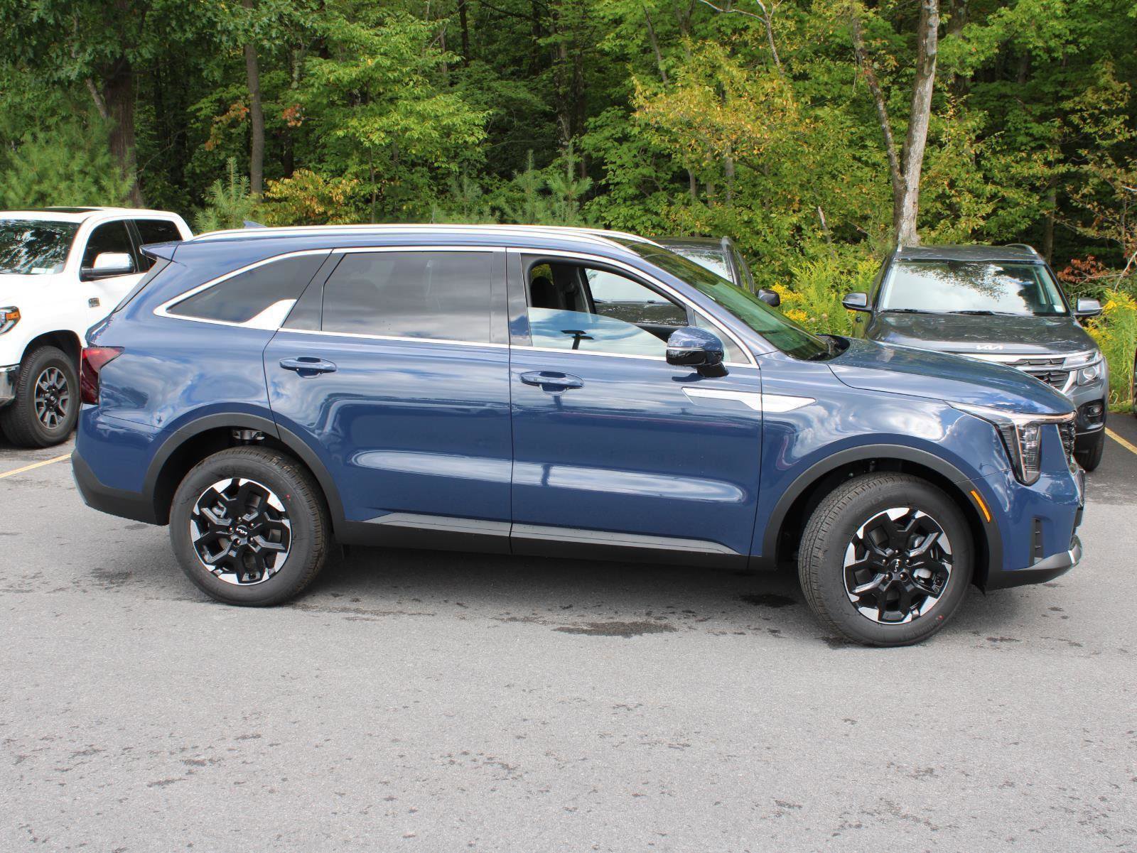 New 2026 Kia Sorento S w/ S Panoramic Sunroof Package image 10