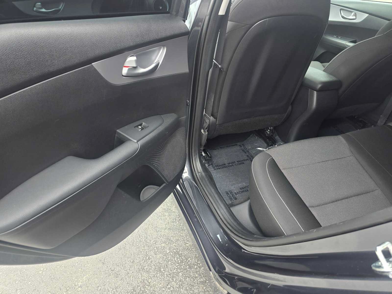 Used 2023 Kia Forte LXS w/ LXS Technology Package FWD image 16