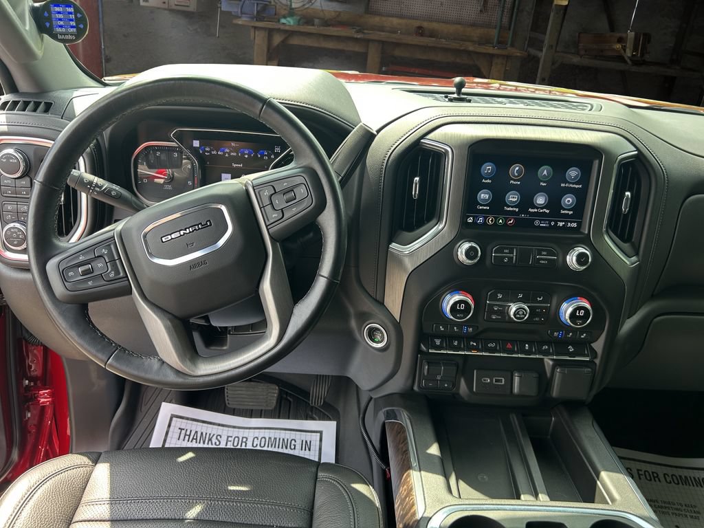 Used 2022 GMC Sierra 3500 Denali w/ Denali Ultimate Package AWD/4WD image 17