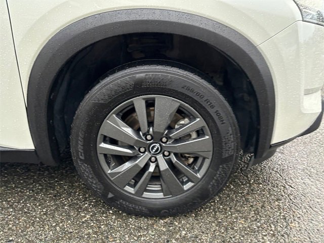 Used 2024 Nissan Pathfinder SV image 17