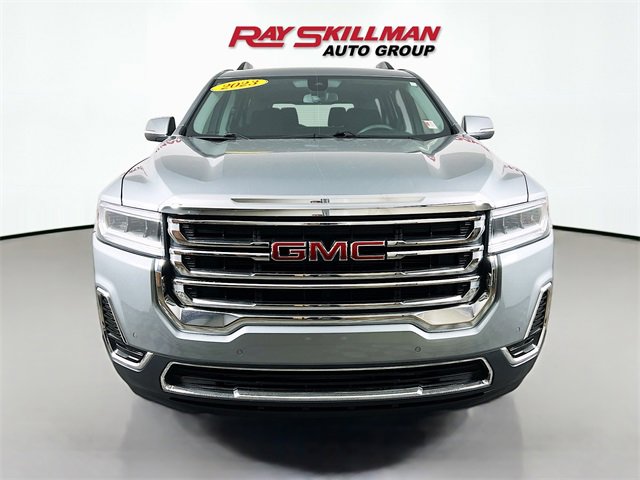 Used 2023 GMC Acadia SLE w/ Driver Convenience Package image 2