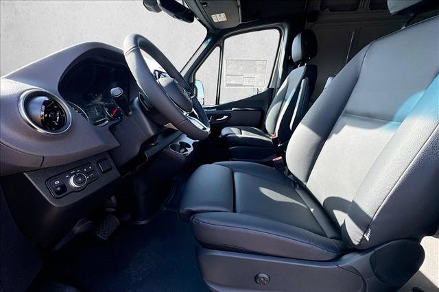 New 2026 Mercedes-Benz Sprinter 2500 image 18