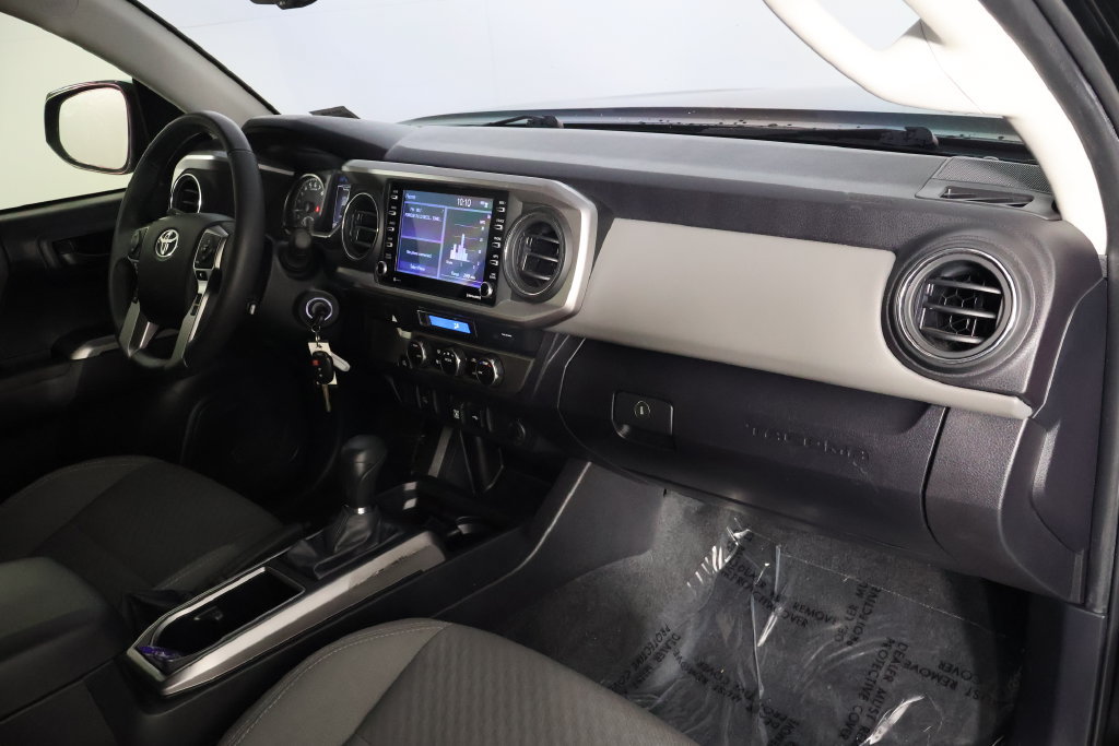 Used 2022 Toyota Tacoma SR5 RWD image 9