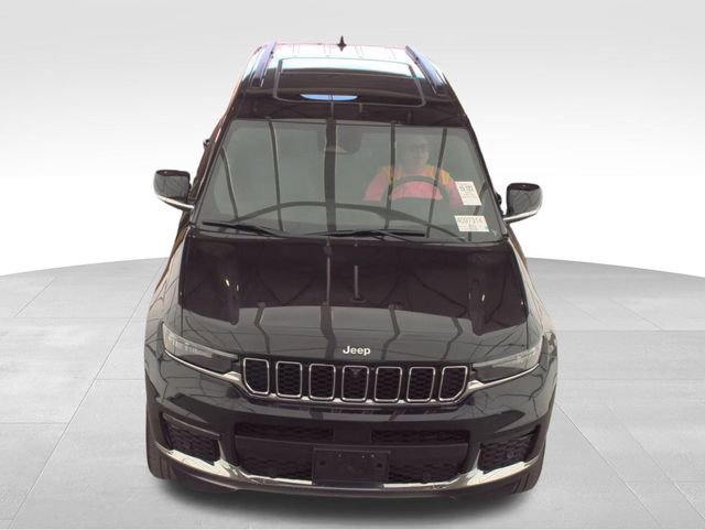 Used 2024 Jeep Grand Cherokee L Limited w/ Luxury Tech Group II image 5