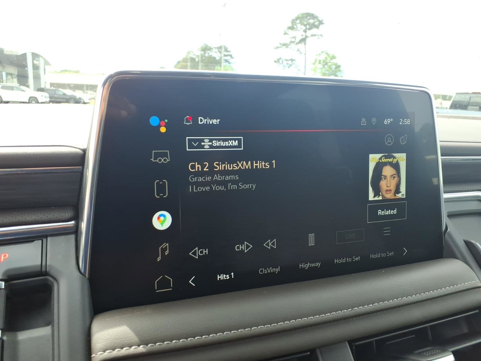Used 2022 GMC Yukon SLT w/ SLT Premium Package image 14