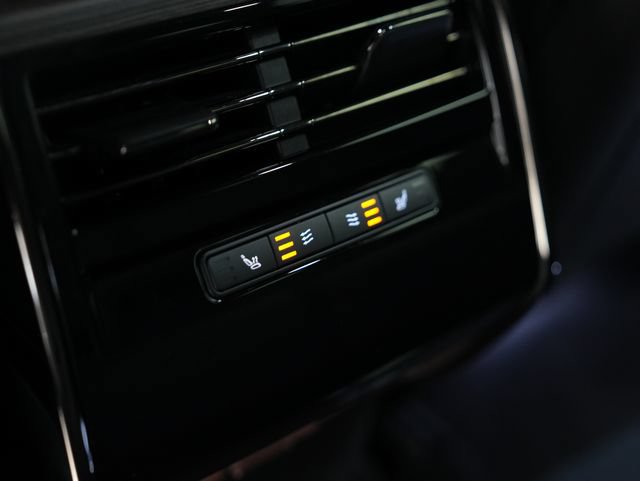 Used 2023 Land Rover Range Rover Sport SE AWD/4WD image 28
