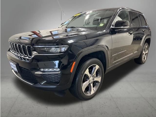 Used 2023 Jeep Grand Cherokee Limited image 1