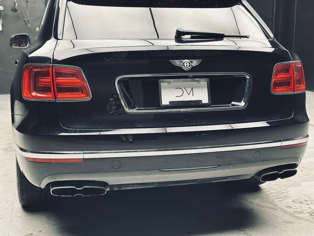 Used 2019 Bentley Bentayga AWD/4WD image 15