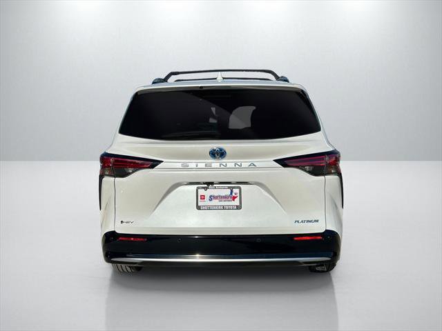 Certified 2025 Toyota Sienna Platinum image 6