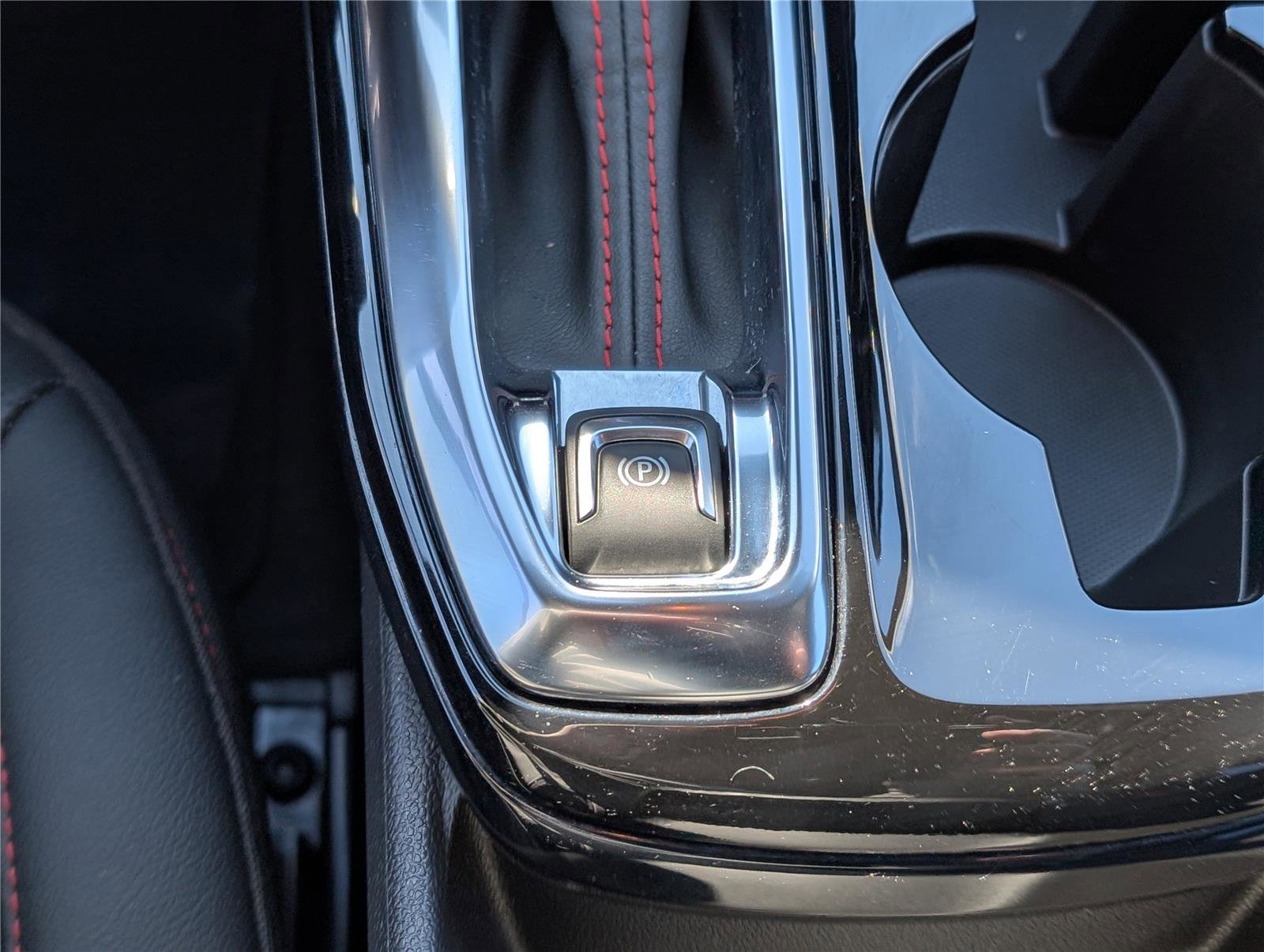 Used 2024 Chevrolet Trax RS image 24