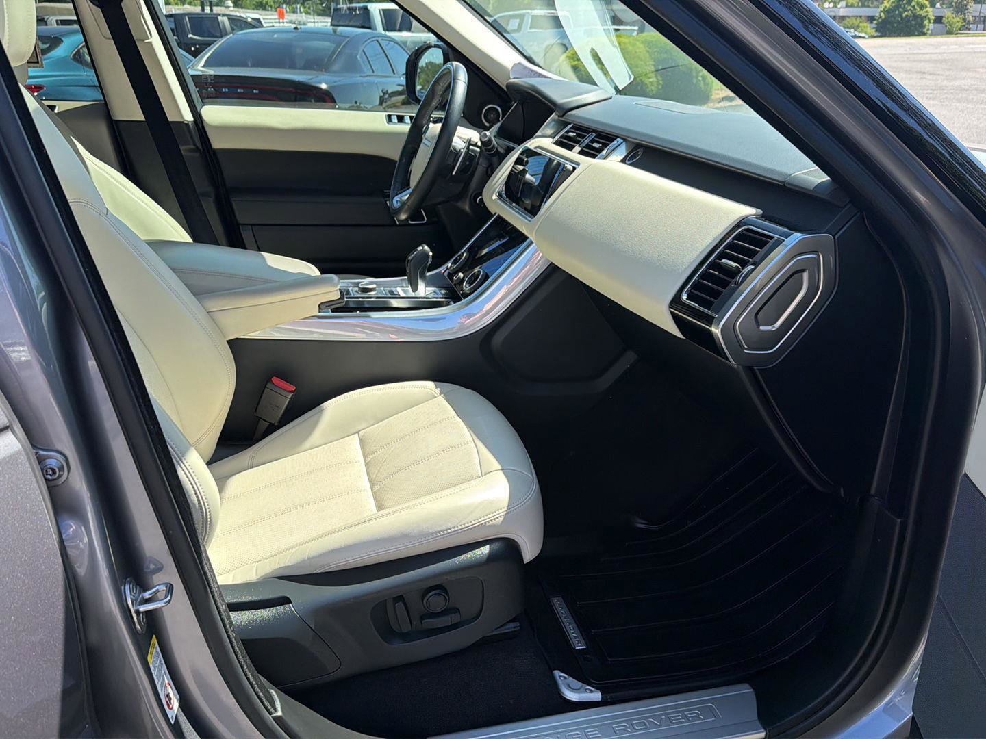 Used 2022 Land Rover Range Rover Sport HSE Silver Edition AWD/4WD image 14