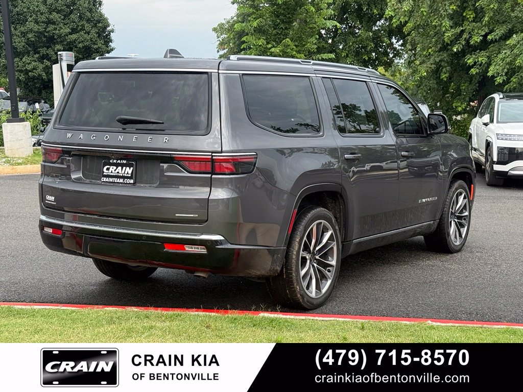 Used 2022 Jeep Wagoneer Series III w/ Premium Group I AWD/4WD image 7