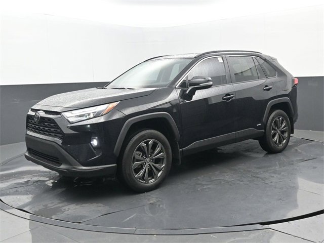 Used 2025 Toyota RAV4 XLE Premium image 23