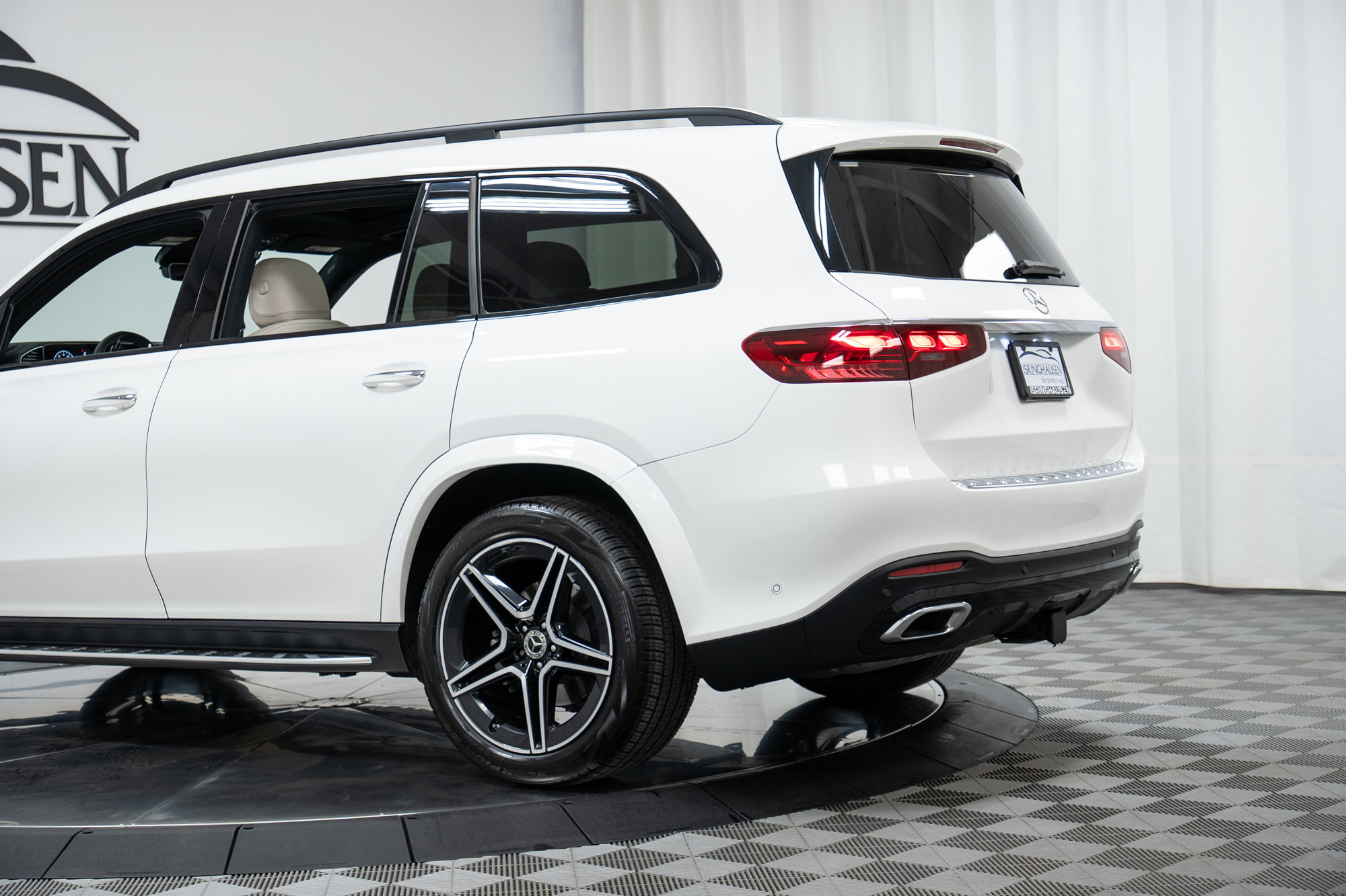 Certified 2024 Mercedes-Benz GLS 450 4MATIC image 30