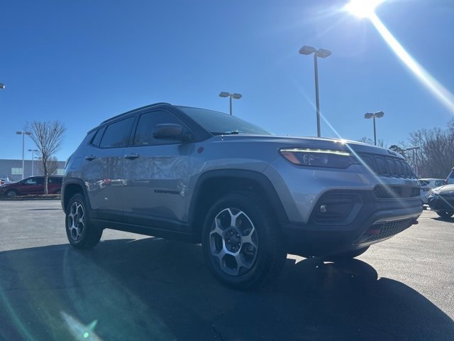 Used 2022 Jeep Compass Trailhawk w/ Trailhawk Elite Group image 3