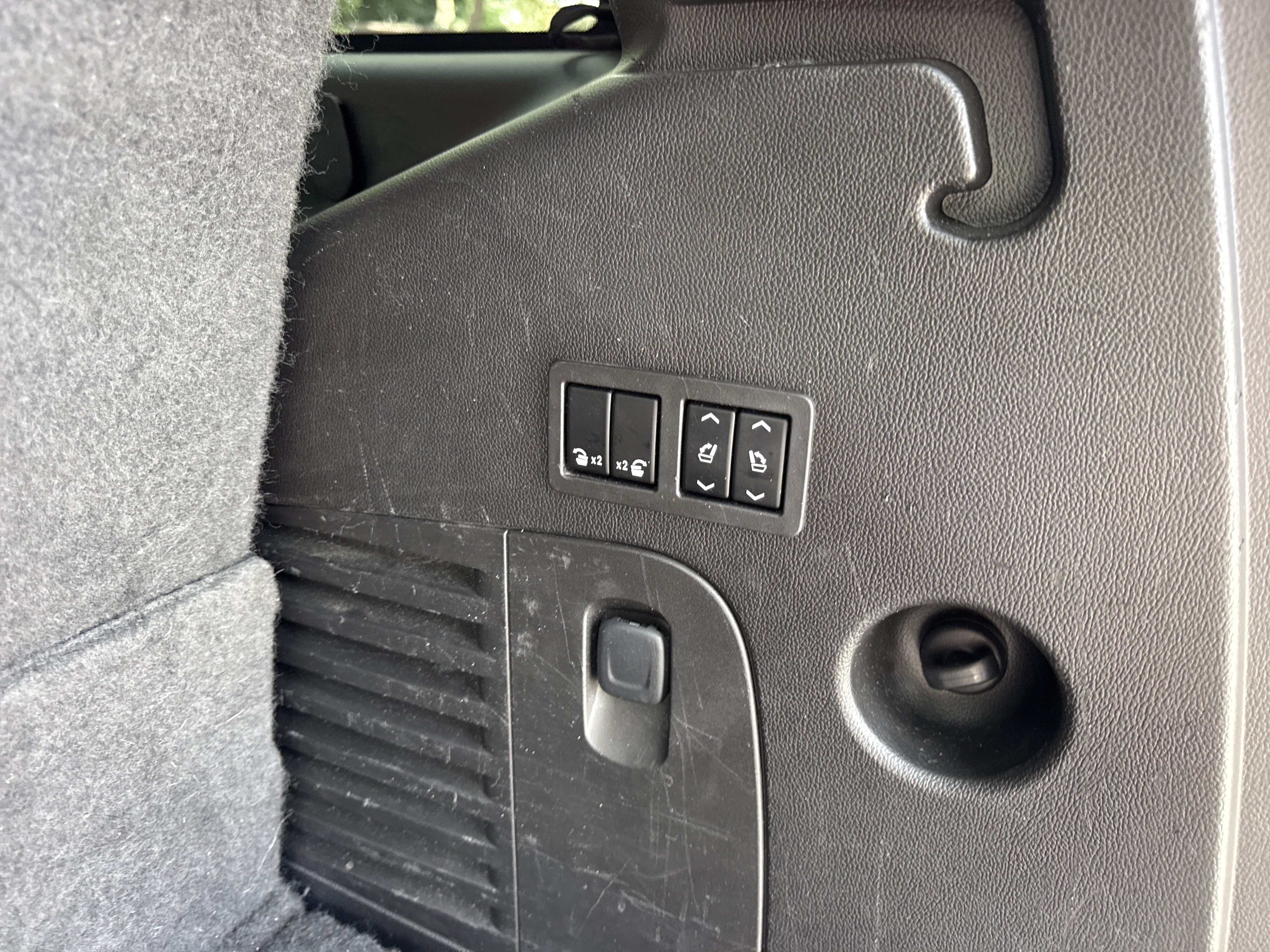 Used 2015 Cadillac Escalade Premium AWD/4WD image 41