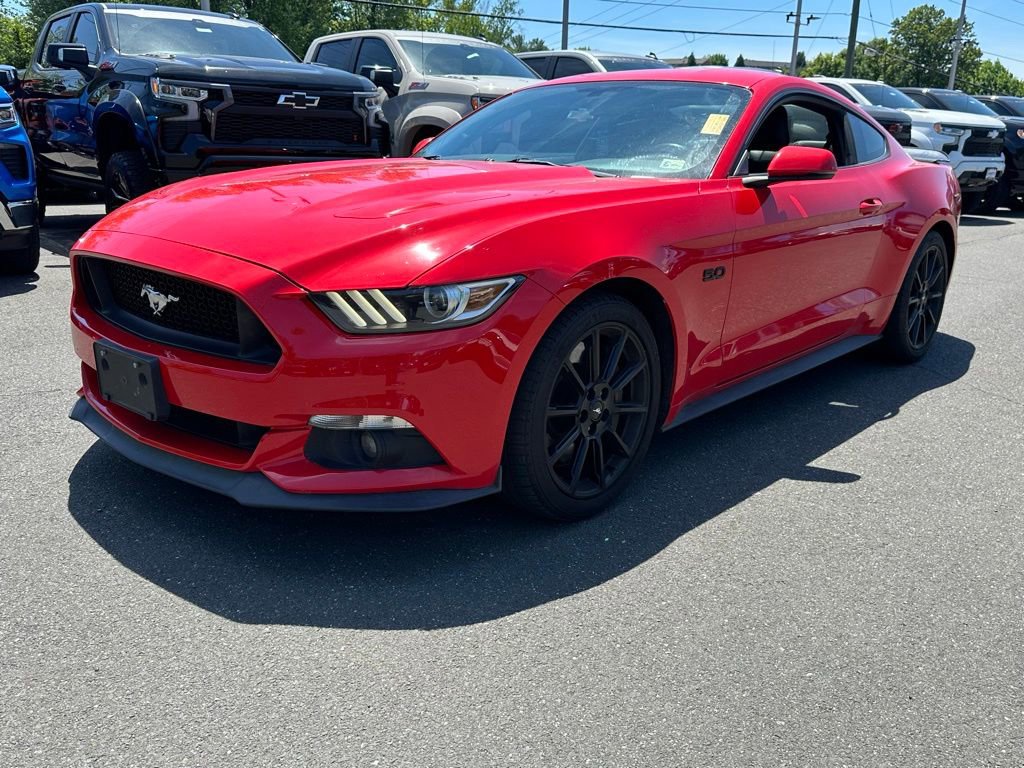 Used 2017 Ford Mustang GT Premium w/ GT Performance Package RWD image 3