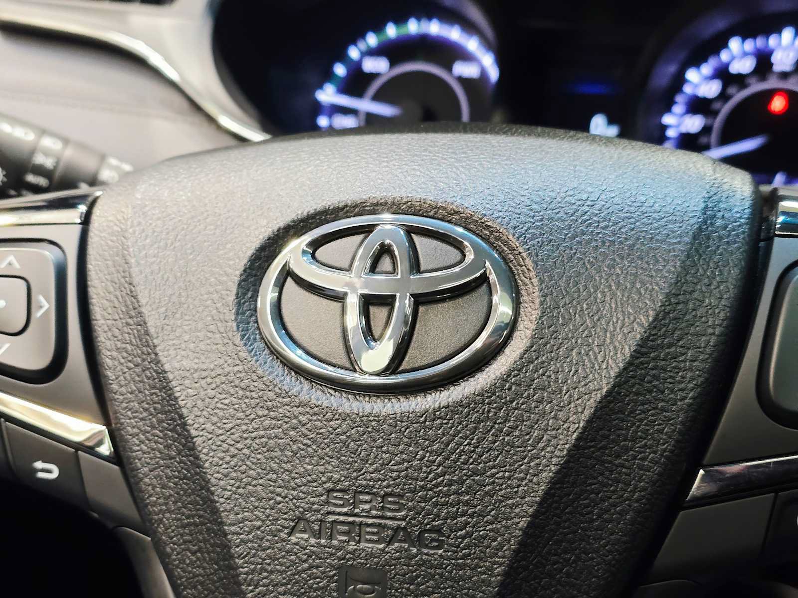 Used 2015 Toyota Avalon Limited FWD image 22