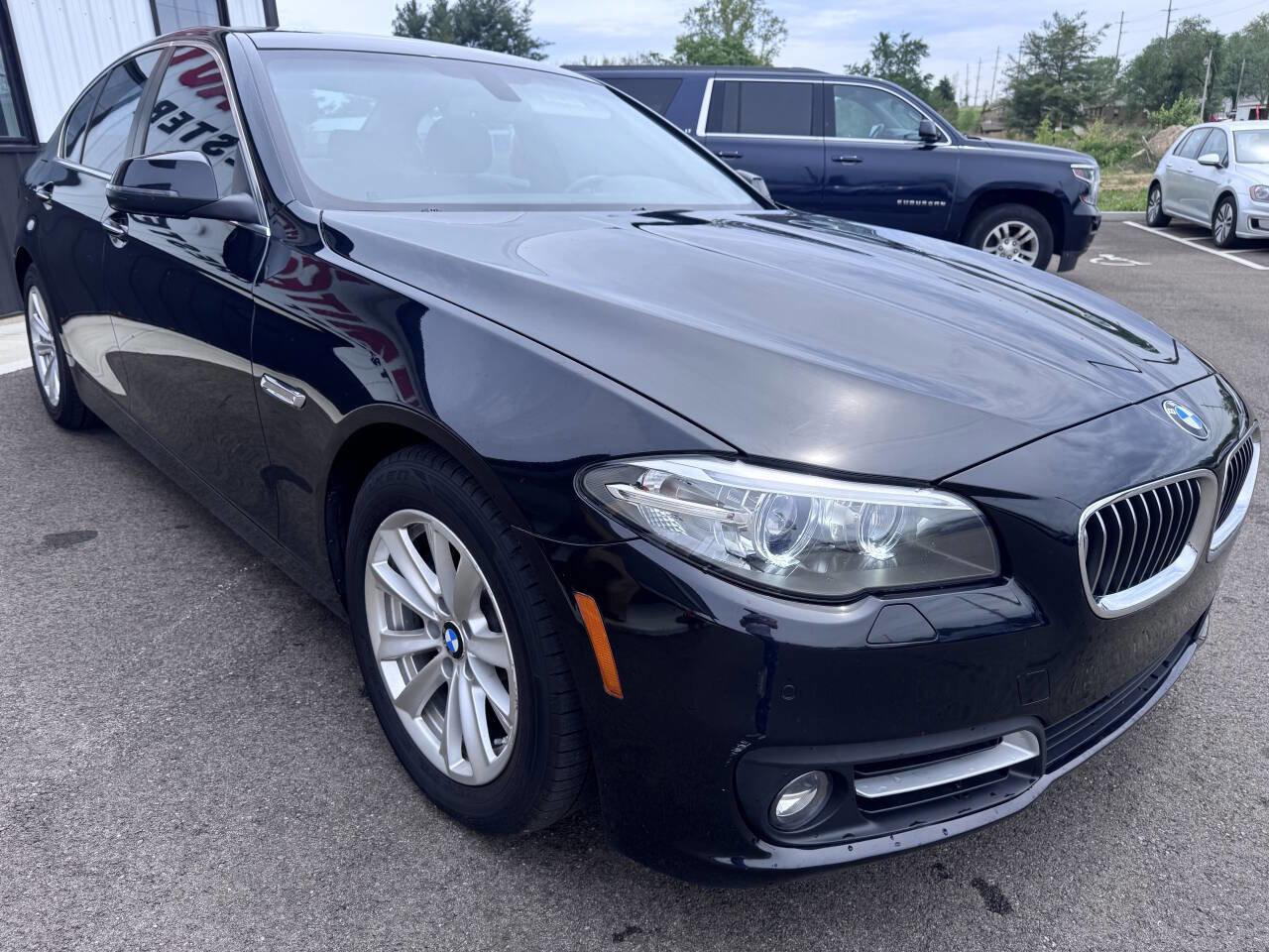 Used 2016 BMW 528i xDrive Sedan AWD/4WD image 3